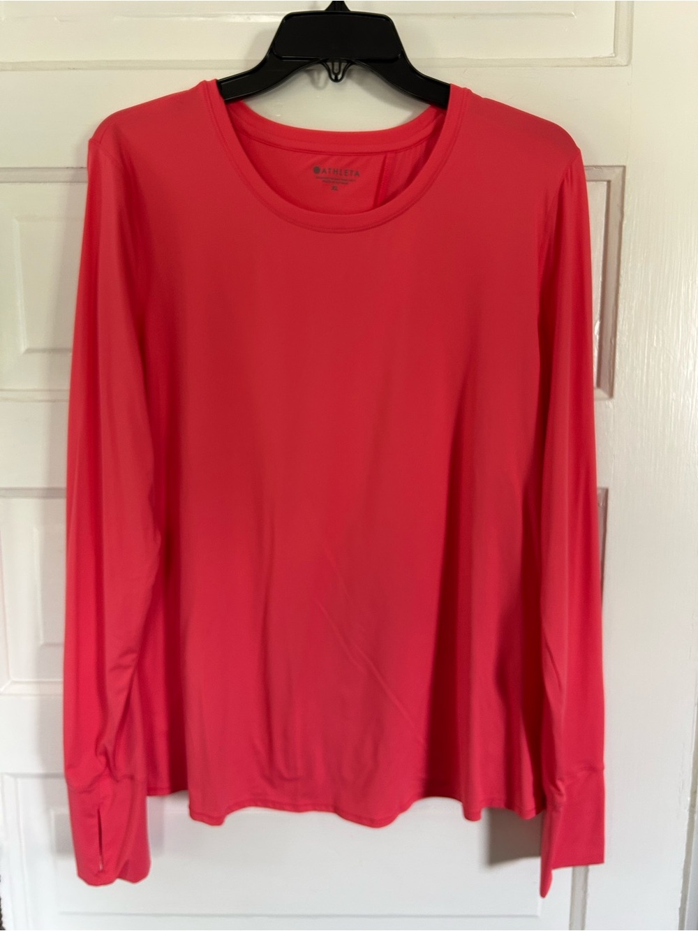 NWOT Athleta Sunlover UPF Tulip Back Coral Long-Sleeve Top w/Thumbholes. Large